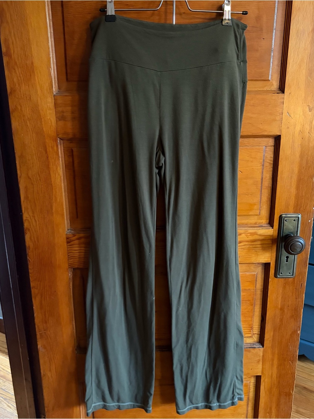 PTULA Wide-Leg Yoga Pants in Olive Green
